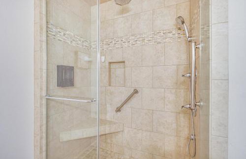 Smith Mountain Lake Condo with Pool Access - Foto 11