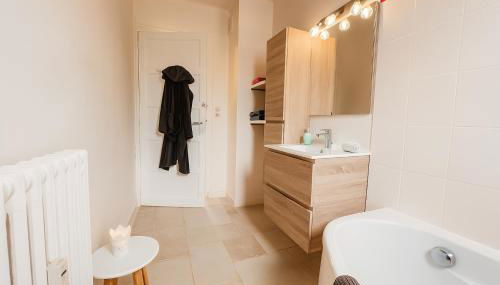 Le Nid des Ducs - Gare et Cité gastronomique - Foto 3