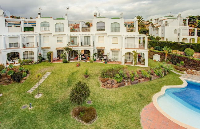 Relaxed Retreat With Pool - Photo 39