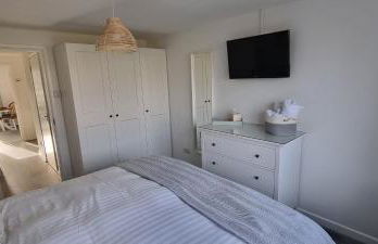 HighTide - 2 bed with parking, balcony & sea view. - Photo 31