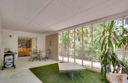 Charming Mid-Century House - Just Steps to Lake! - Foto 23