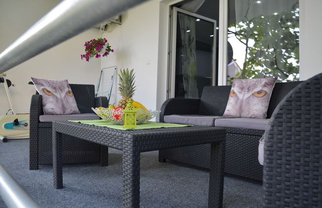 Green-beautiful Modern Apt. With Balcony & Garden - Foto 12