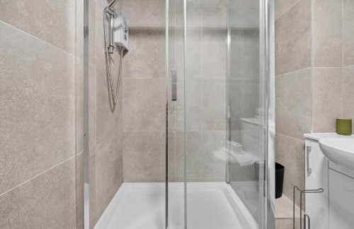 Central Cardiff Retreat 2Bed Apartment with Balcony and Parking - Foto 34