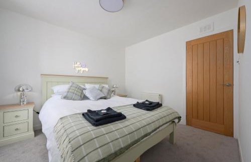 Historic 1BR Home in Culross Near Filming Sites - Foto 16