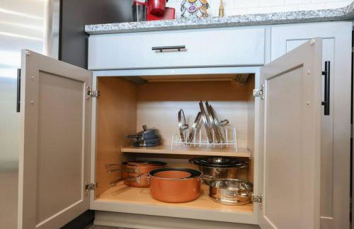 Luxurious Midtown Retreat with Elevator Access - Foto 15