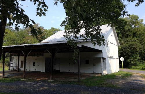 Historic Cottage with Country Charm Next to Creek in Carlisle, Pennsylvania - Foto 18