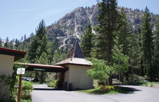 GetAways at Olympic Village Inn - Photo 29