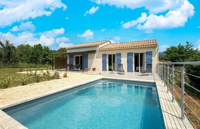 Cosy Holiday Home With Pool - Photo 21