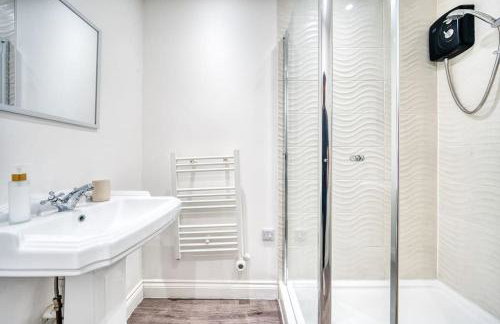 Stunning 2 Bed by the City Centre & Bute Park - Foto 12