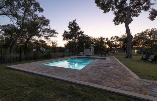 Upscale Home With Pool and Firepit - Close to Mercer St! - Foto 78
