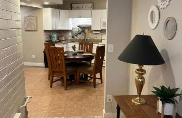 Pepper Bungalow - Photo 1