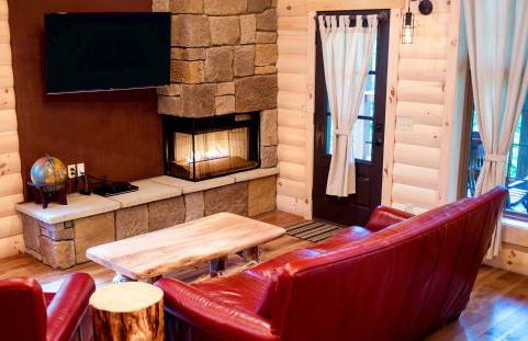 Cricket Hill Treehouse B by Amish Country Lodging - Foto 3