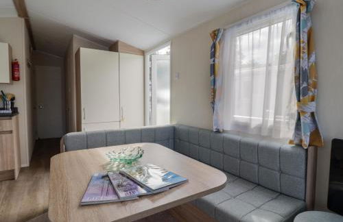 Tri-Star House - Photo 7