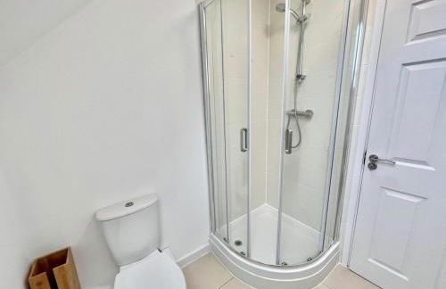 Rare find House with Parking minutes to Canterbury city center - Foto 14