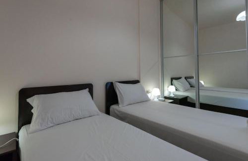 Grand Suites with Private Pools - Photo 44