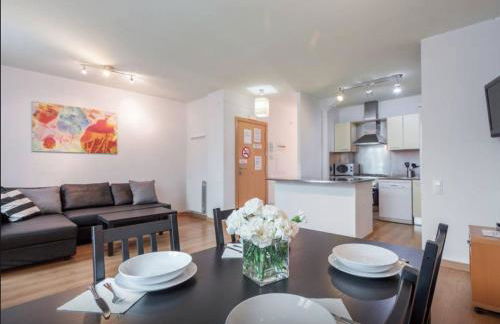 Central Apartment - Photo 2