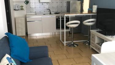 Blue Shades - Photo 3