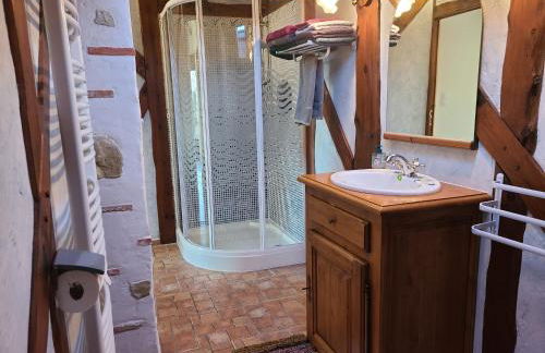 - - - - -Les Colombages - - - - Chambre d'hôtes-Gîte- Classement Gîte 3 étoiles - Foto 22