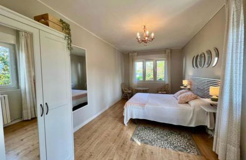 Villa privada con jardín &BBQ cerca de playas - Foto 10