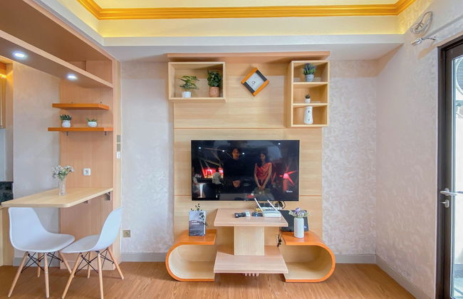 Good Place And Spacious Studio Transpark Cibubur Apartment - Foto 3