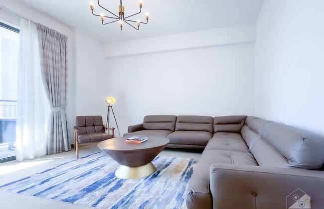 Stunning Beach View Apt. with Balcony Jumeirah La Mer - Photo 1