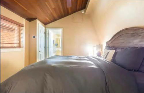 Cozy Condo in Mammoth with 2 parking spots! Ski,Snowboard, Ice skate! - Foto 9