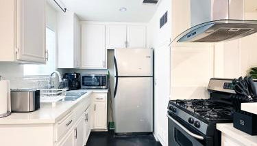 Bohemian Dream- 2BR, Retreat Near Hollywood -BR6 - Foto 5, stove, pet friendly, toaster