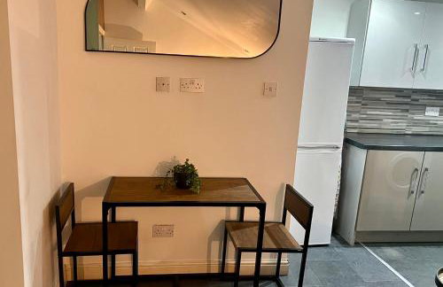 New Modern 3 Bed En-suites City Centre Apartment - Sleeps 8- Paid Parking Options - Foto 8