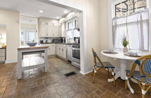 Southern Charmer *HOT TUB *Great Location DT UAB - Photo 22