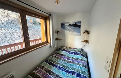 Méribel 2 pièces avec cabine, centre, proche commerce et pistes avec parking et wifi état neuf - Foto 15