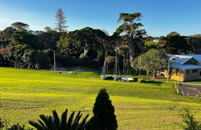 Waiake Beach Apartments - Photo 23