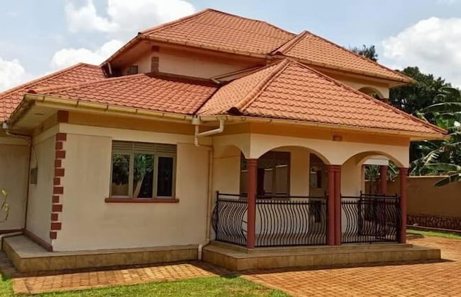 Bujagali Villa - Photo 1