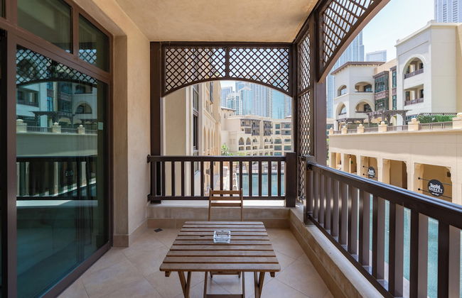 Lux BnB I Souk Al Bahar I Burj Khalifa Views - Photo 27