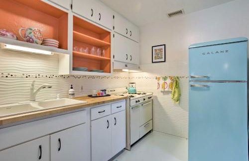 Yard and Hot Tub Historic Lake Worth Cottage! - Photo 13