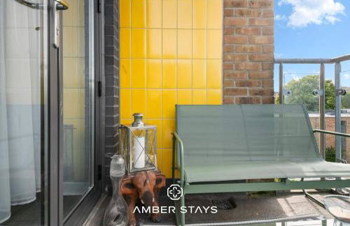 Modern 3 Bed Apartment in Acton by Amber Stays, Perfect for Business & Contractors - Photo 35