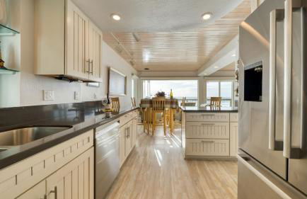 Oceanfront La Selva Beach Home w Fireplace Views Direct Beach Access Sand Castle by AvantStay - Foto 15