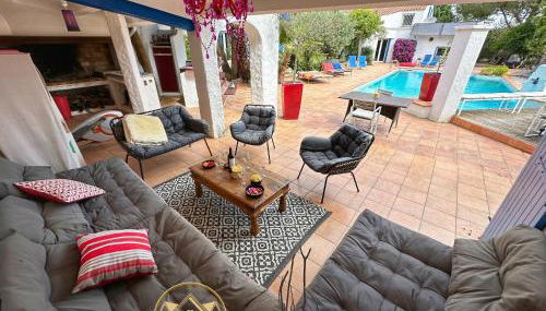 MAS M - Villa d'exception - Piscine - Jeux Enfants - BBQ - Plancha - Cheminée - Calme - 5 Chambres - SUDSEJOURCONCIERGERIE - Foto 3, sunbed