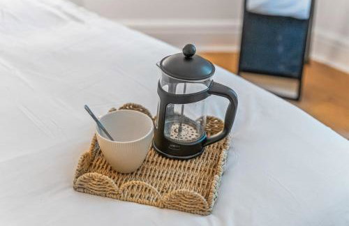 Stylish 4Bed Executive Stay WiFi and Parking - Photo 33