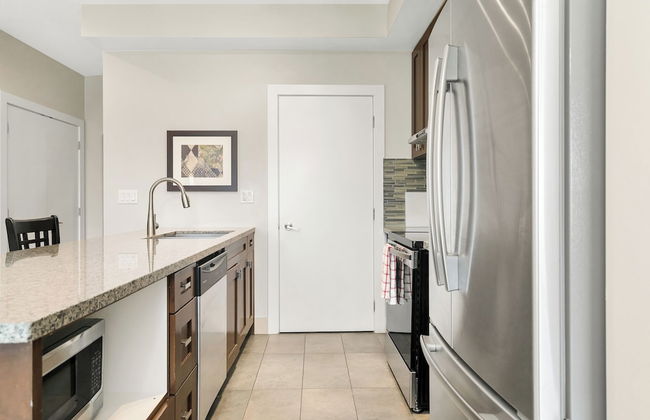 Lakefront Lux 2BR Symphony Of Comfort - Photo 15