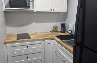 Cozy with Private Entry Near Fort Myers & Airport - Foto 7