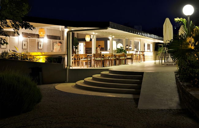 Dorman Suites Hotel - Photo 75