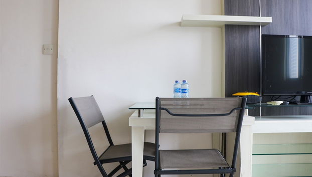 Comfort And Minimalist Studio At Maple Park Sunter Apartment - Foto 3, Habitación