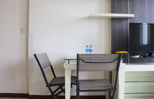 Comfort And Minimalist Studio At Maple Park Sunter Apartment - Foto 3