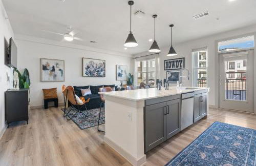 Stylish Ground Floor 2BR 2BA with Private Patio - Foto 9