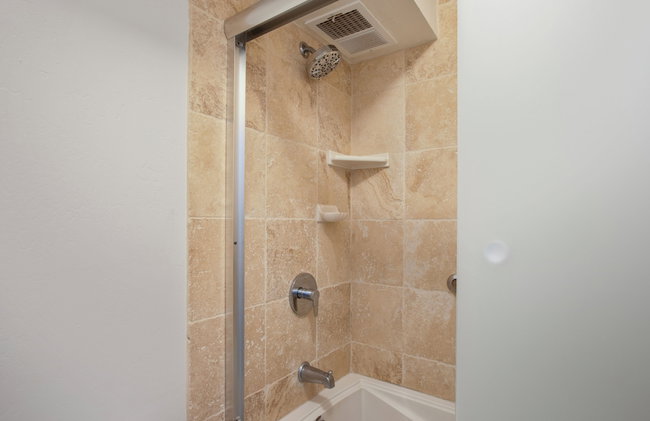 NEW KBM Resorts - FREE CAR - Garden View - Hale Ona Loa - Charming 1 Bedroom at Oceanside Resort HOL-102 - Foto 102