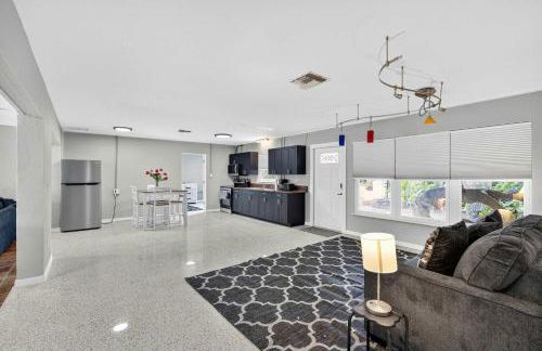 4BR Spacious Paradise - Photo 8