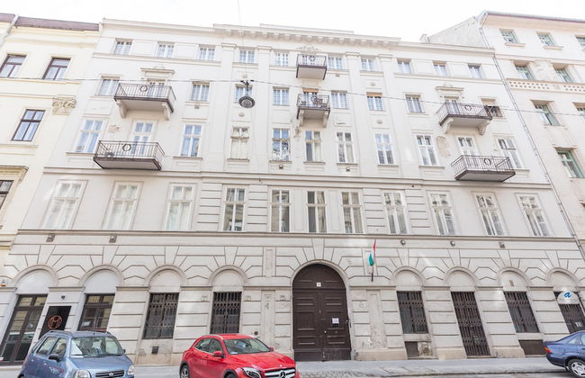 Real Apartments Zoltan II - Photo 1