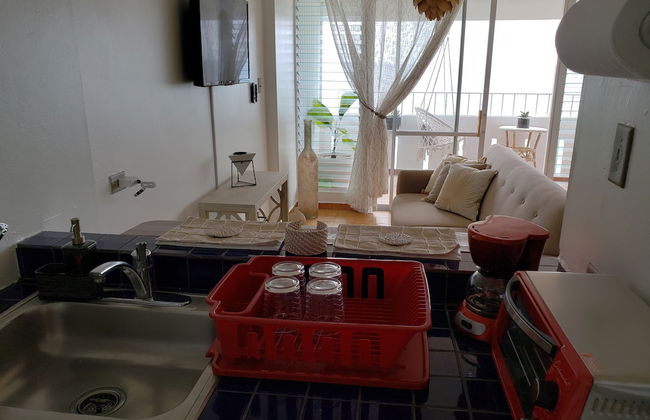 Gorgeous Beach Front Studio - Photo 12