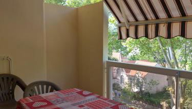 Très joli 2 pièces plein centre, très proche plage centrale - parking - Photo 3