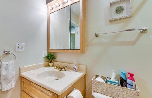 Oceanfront Panama City Beach Condo with Balcony! - Foto 14